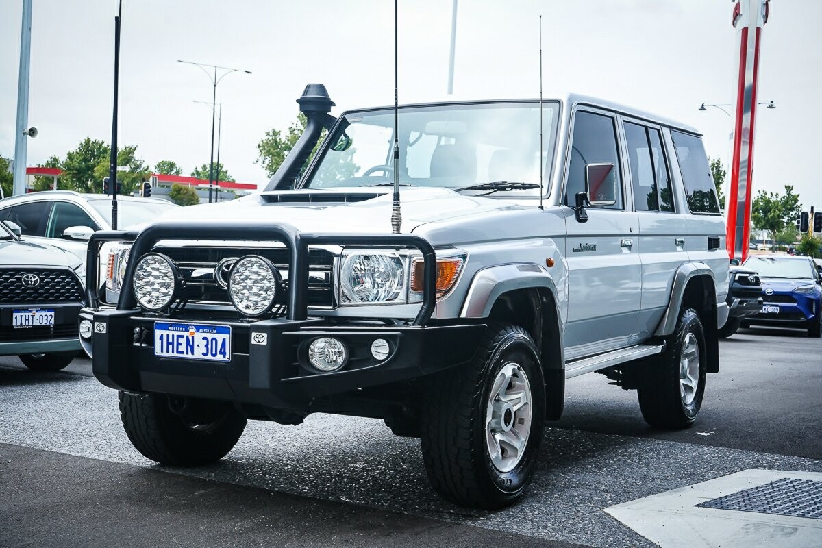 Toyota Landcruiser image 4