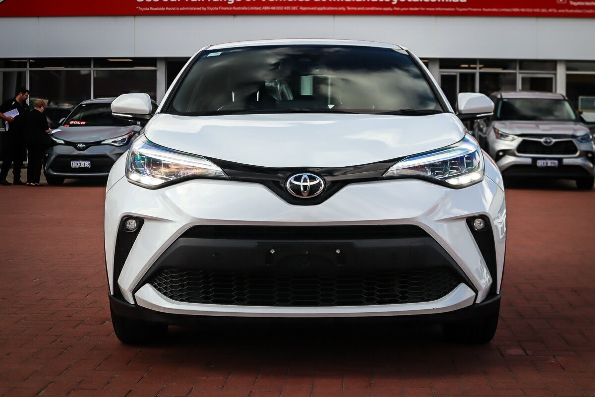 Toyota C-hr image 3