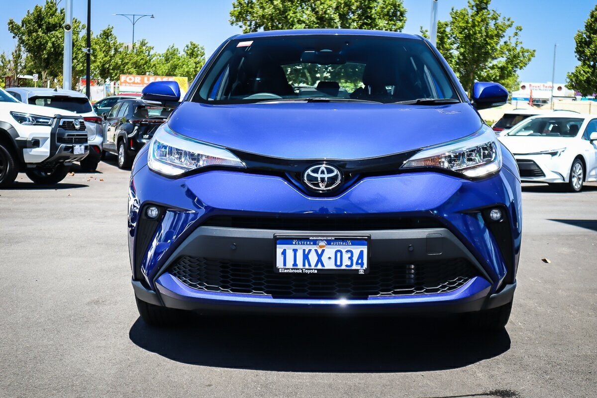 Toyota C-hr image 3