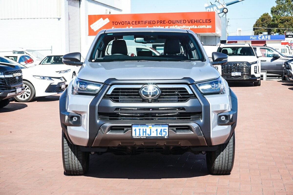 Toyota Hilux image 4