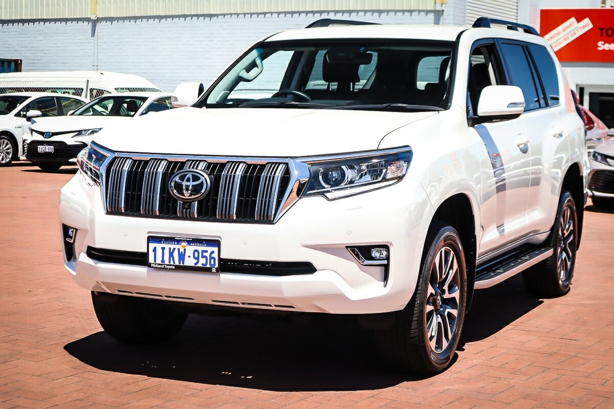 Toyota Landcruiser Prado image 4