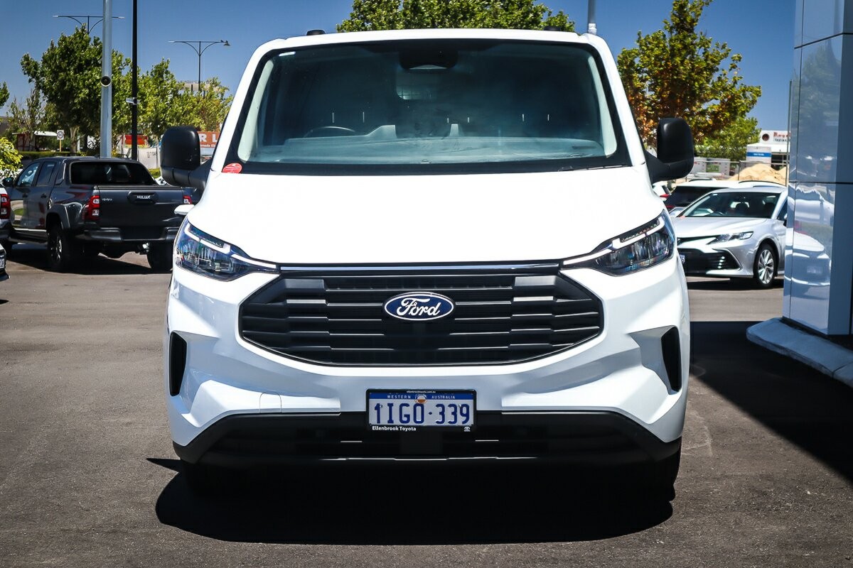 Ford Transit Custom image 3