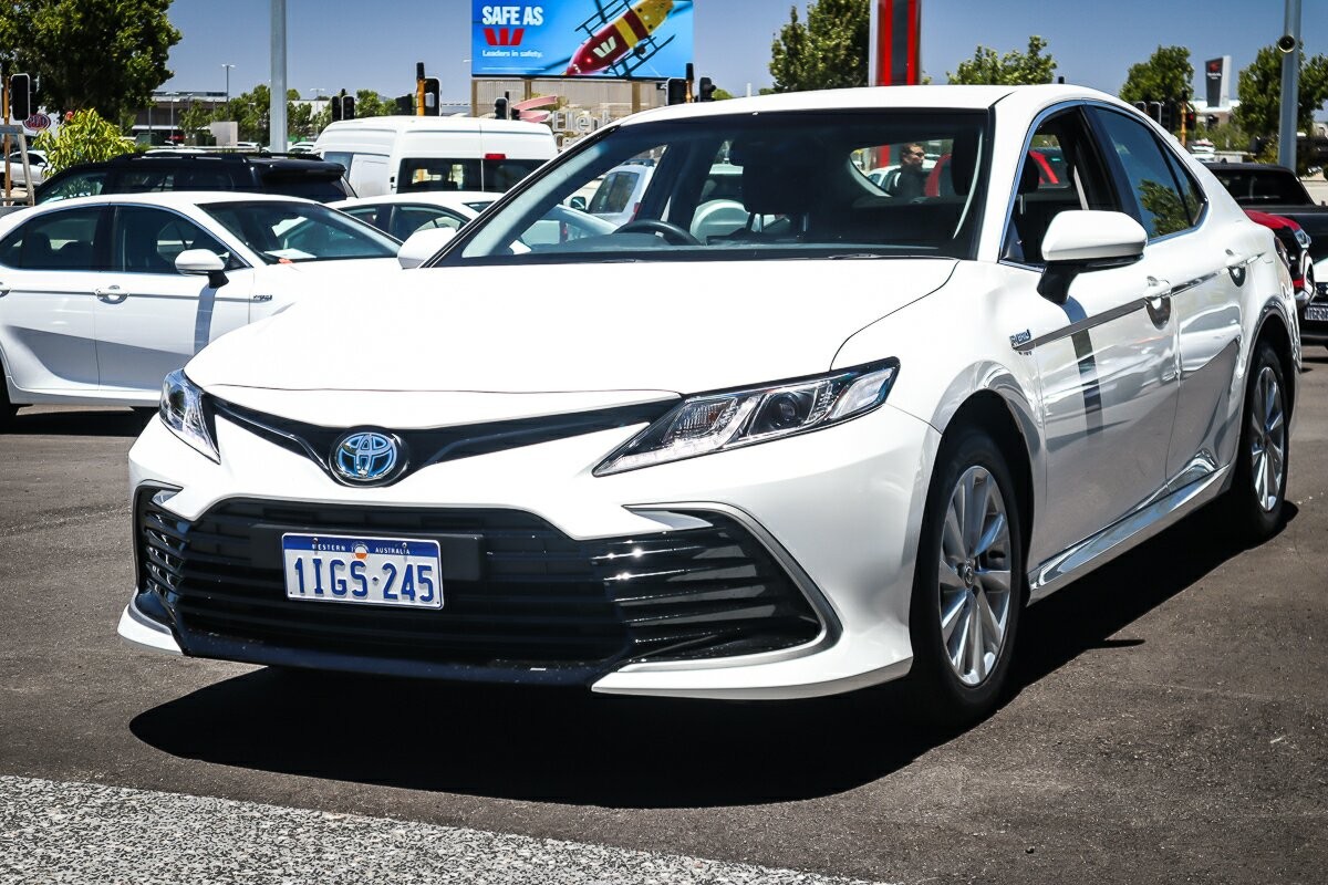 Toyota Camry image 4