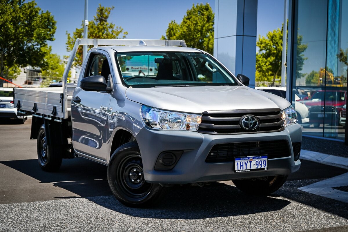 Toyota Hilux image 1