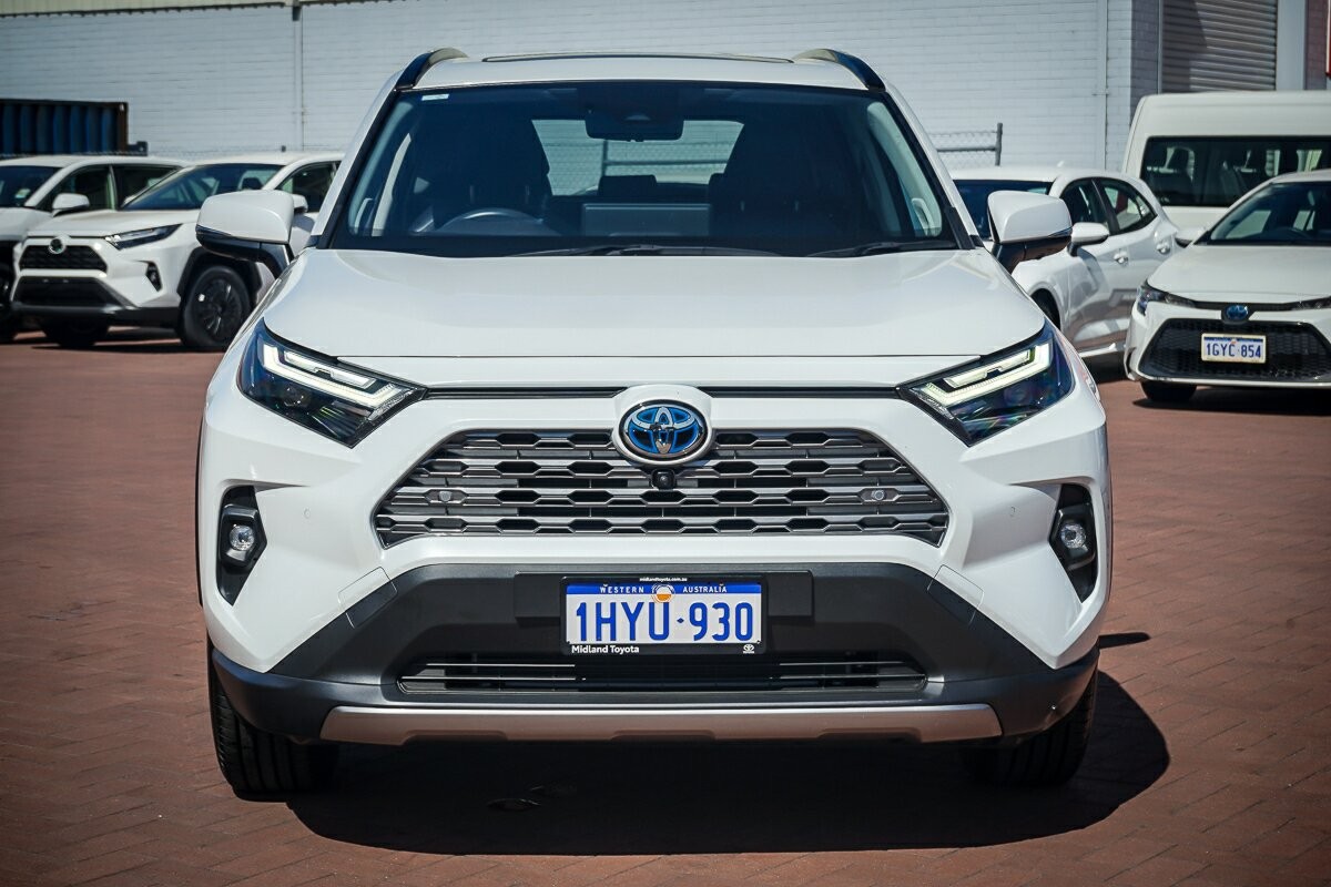 Toyota Rav4 image 3