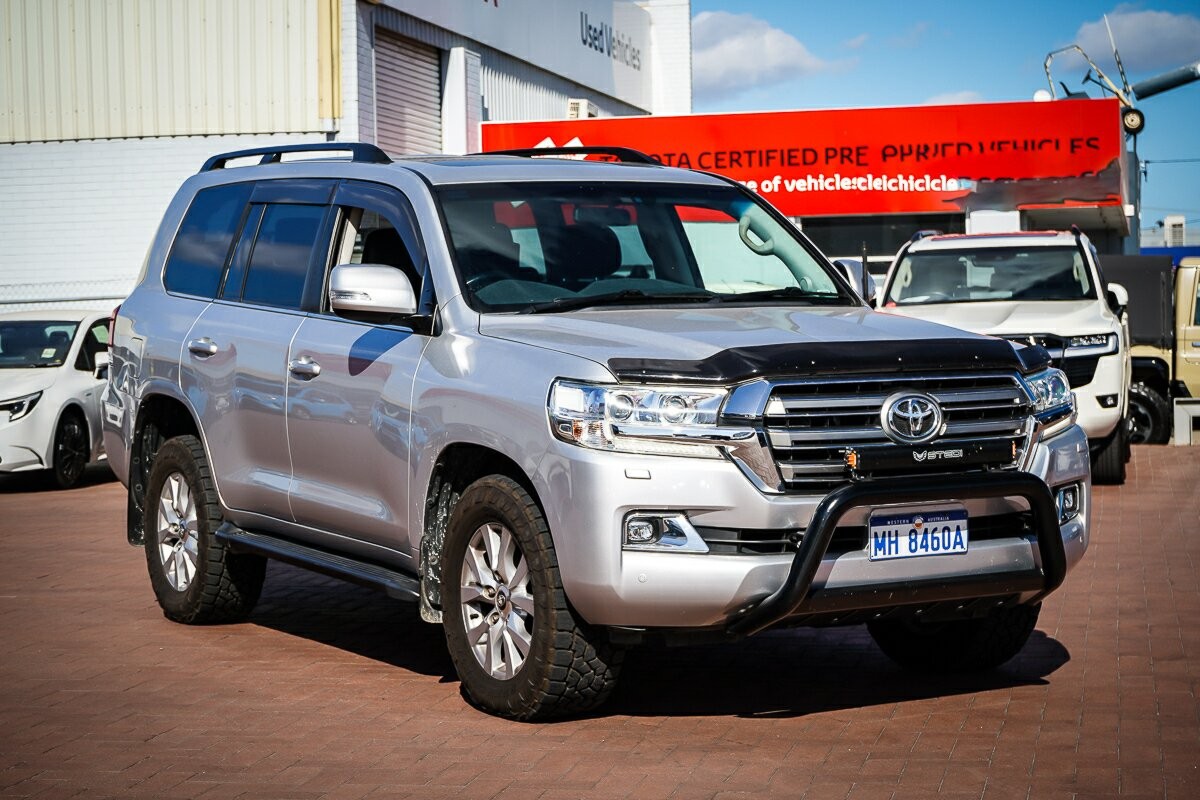 Toyota Landcruiser image 1