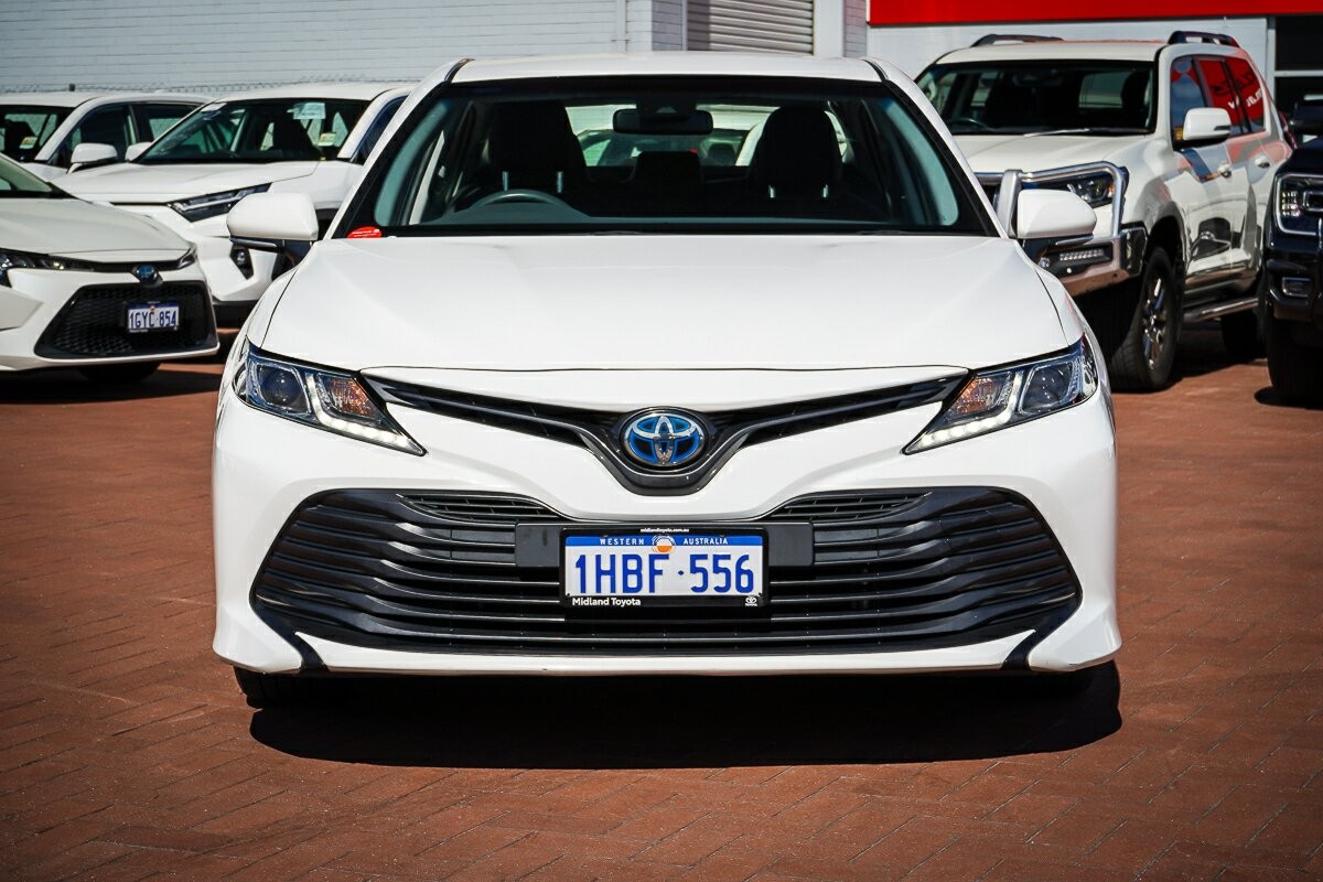 Toyota Camry image 4