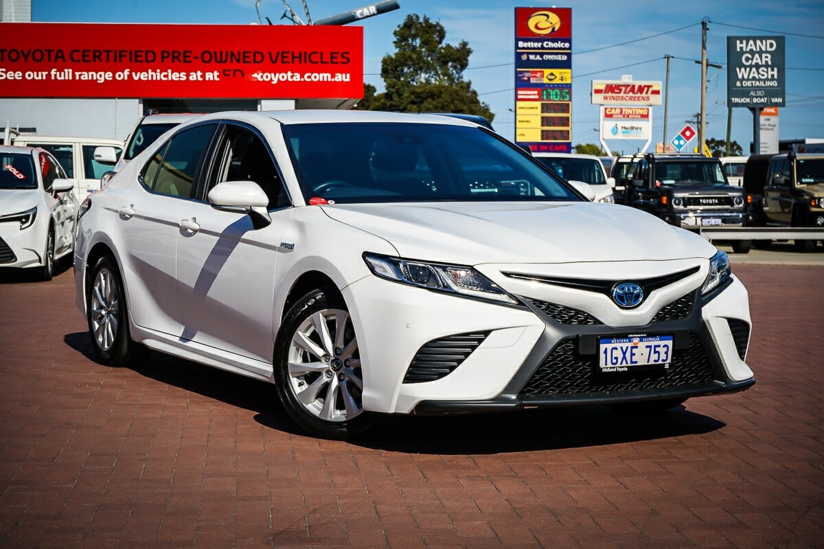 Toyota Camry image 2