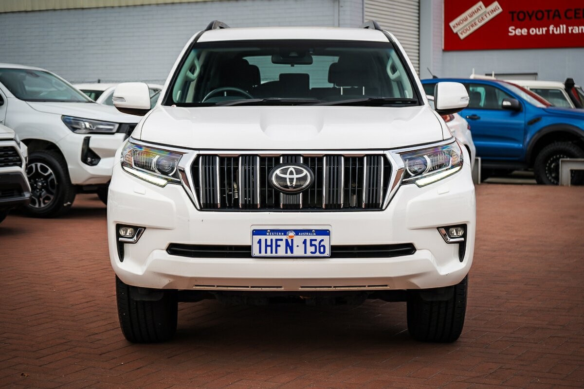 Toyota Landcruiser Prado image 4