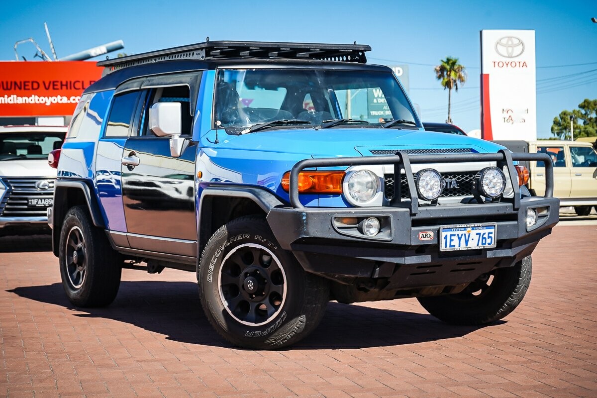 Toyota Fj Cruiser image 1