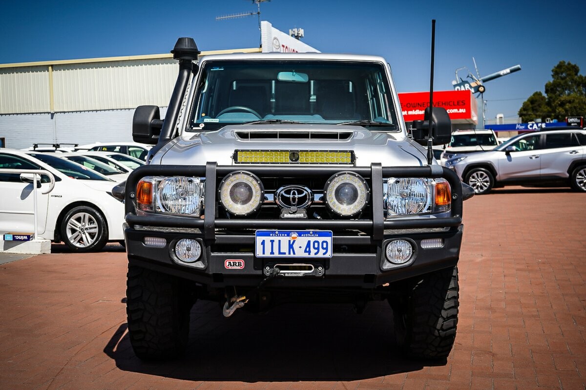 Toyota Landcruiser image 4