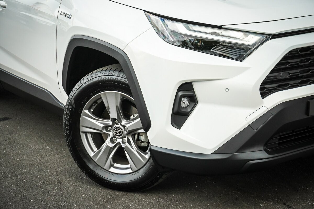 Toyota Rav4 image 2