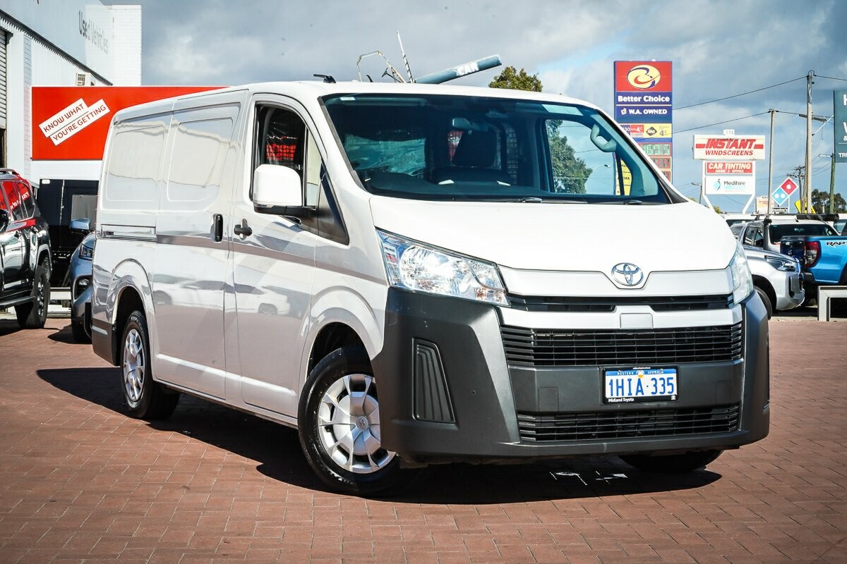 Toyota Hiace image 1