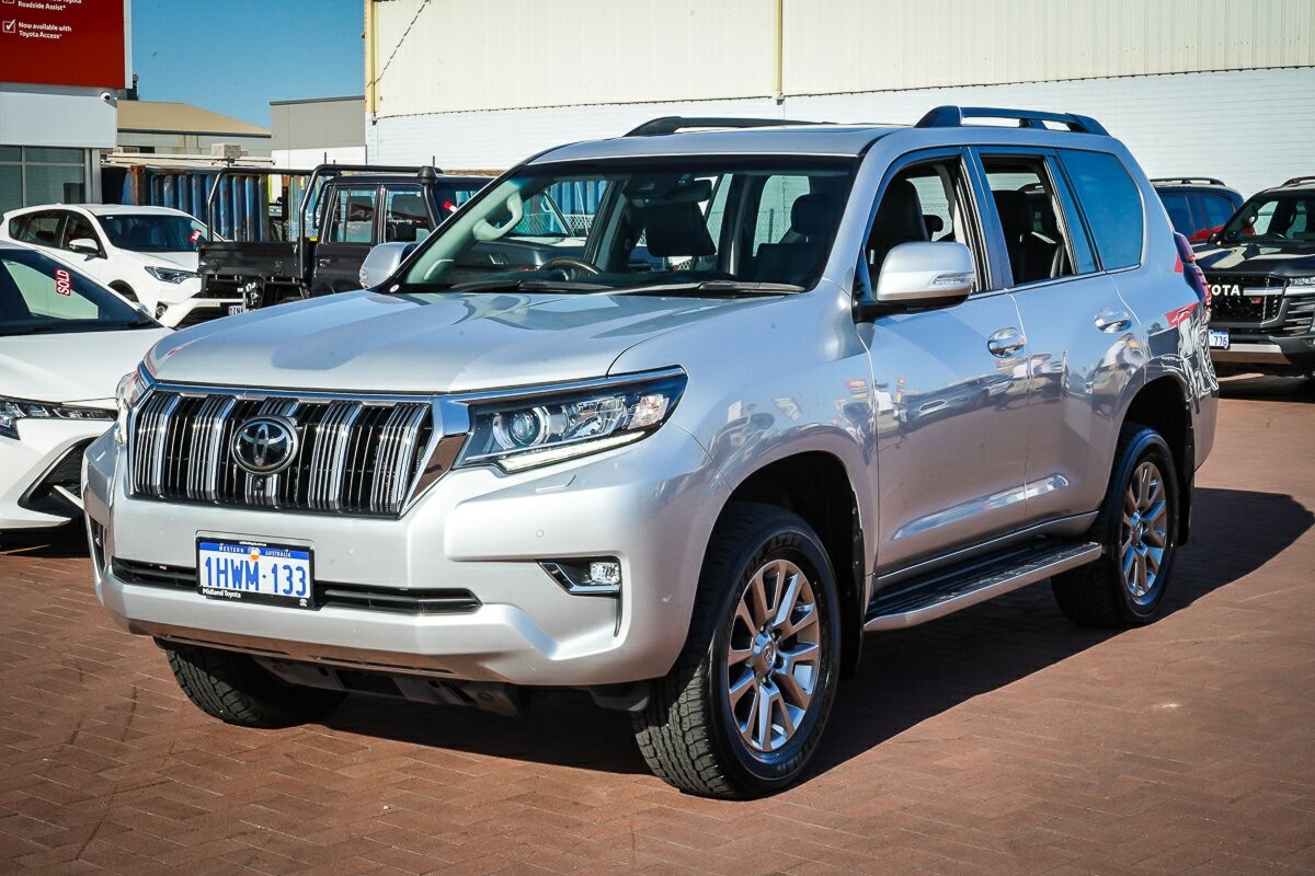 Toyota Landcruiser Prado image 4