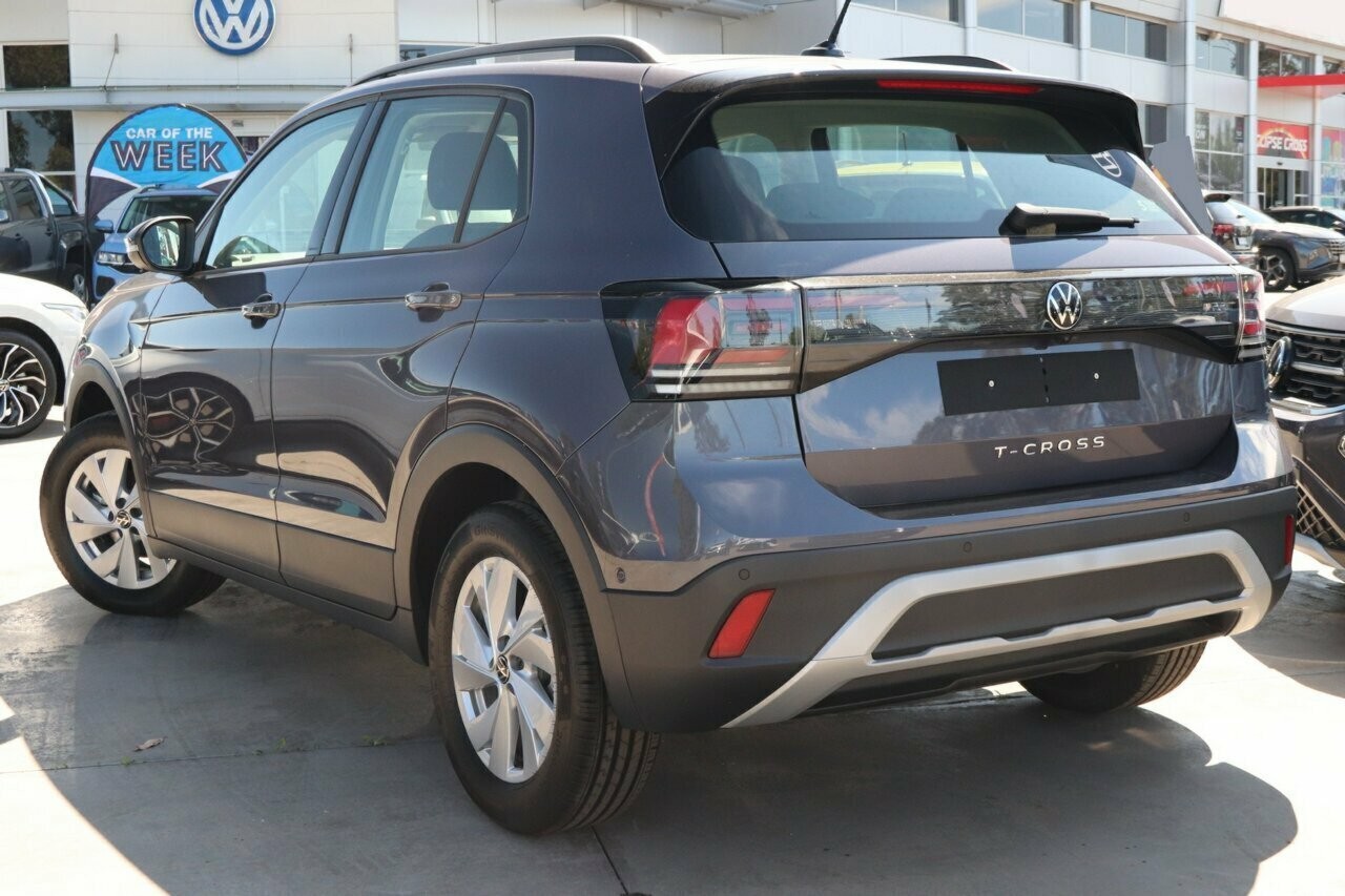 Volkswagen T-cross image 3