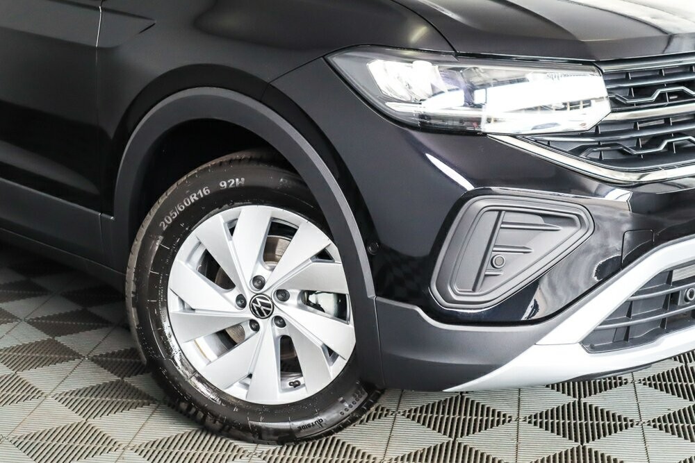 Volkswagen T-cross image 2