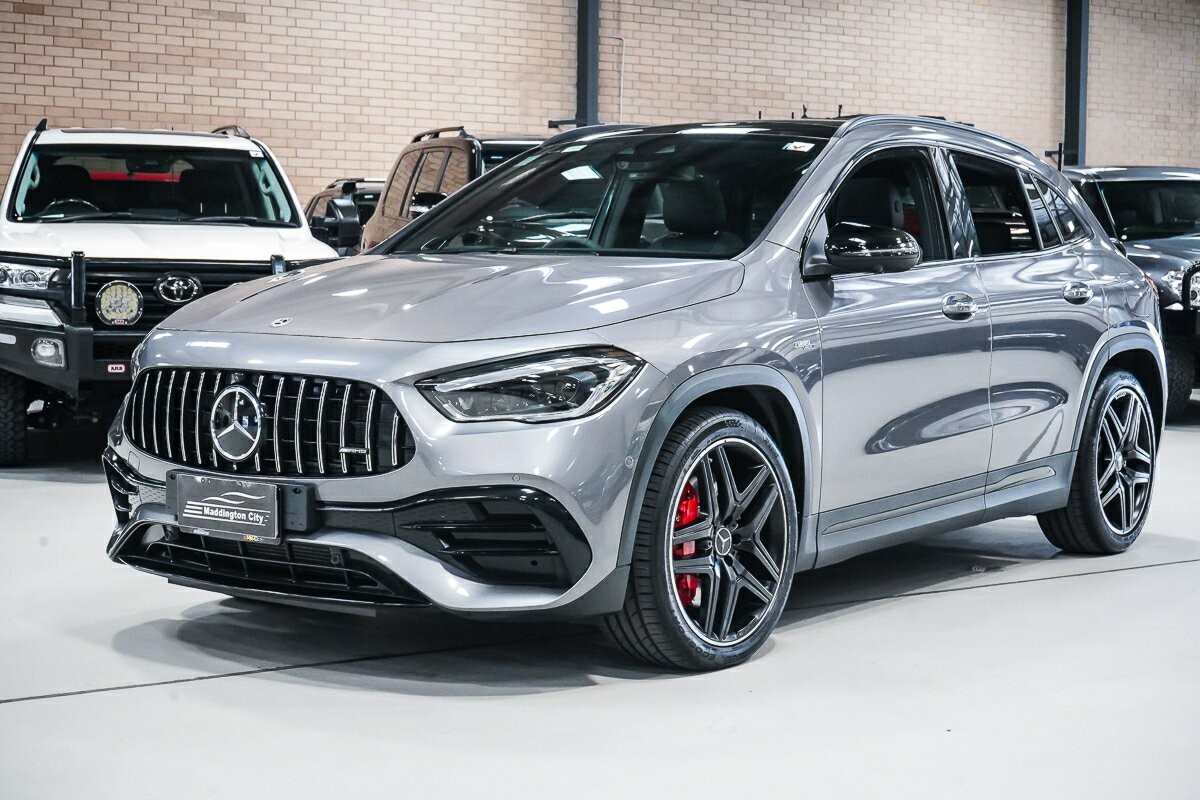 Mercedes Benz Gla-class image 4