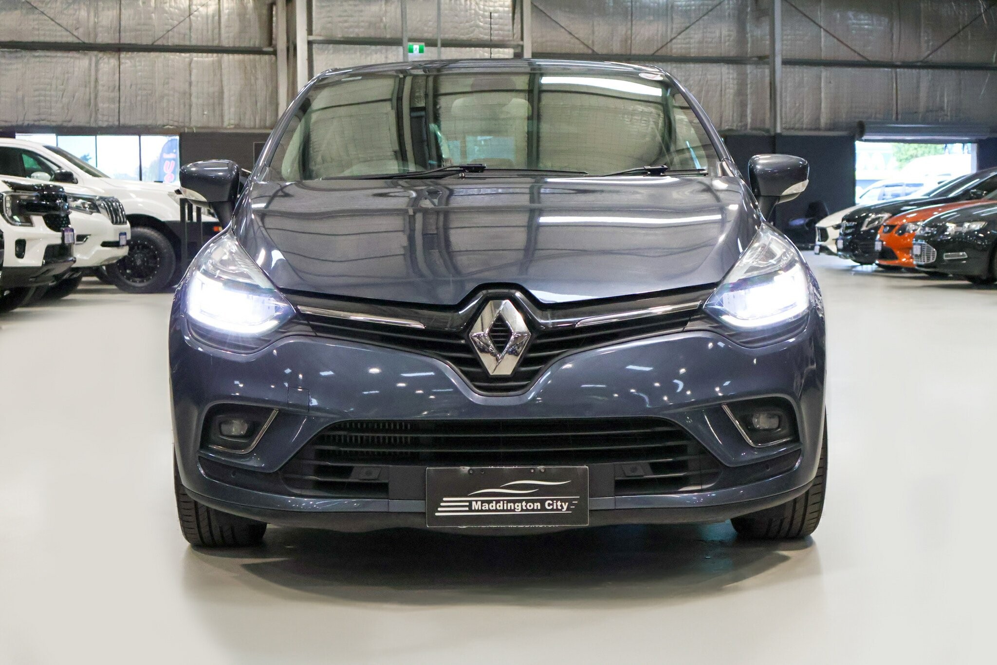Renault Clio image 2