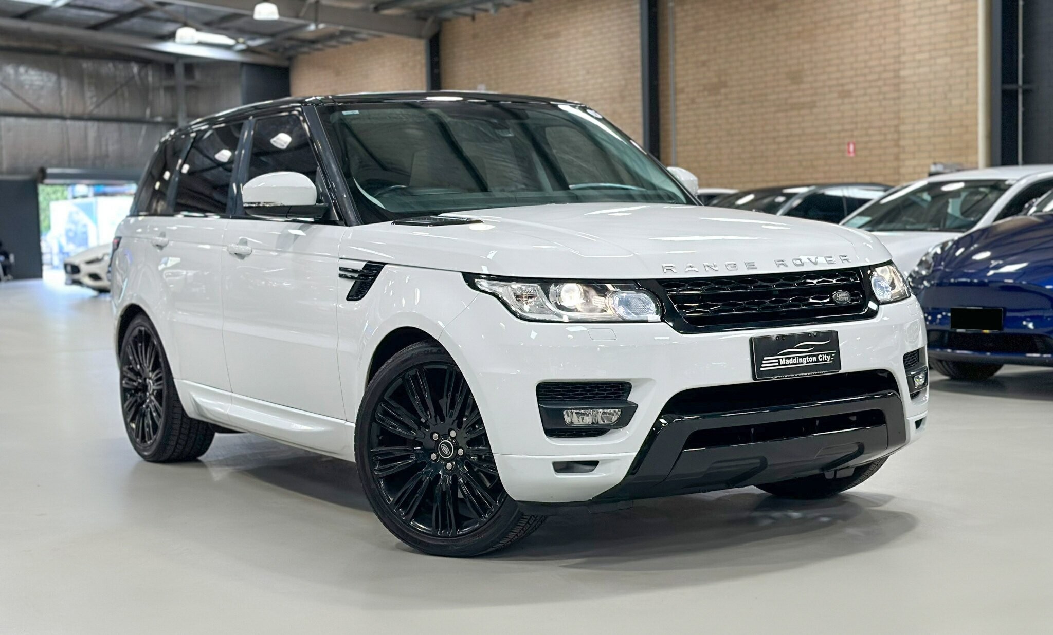 Land Rover Range Rover Sport image 1