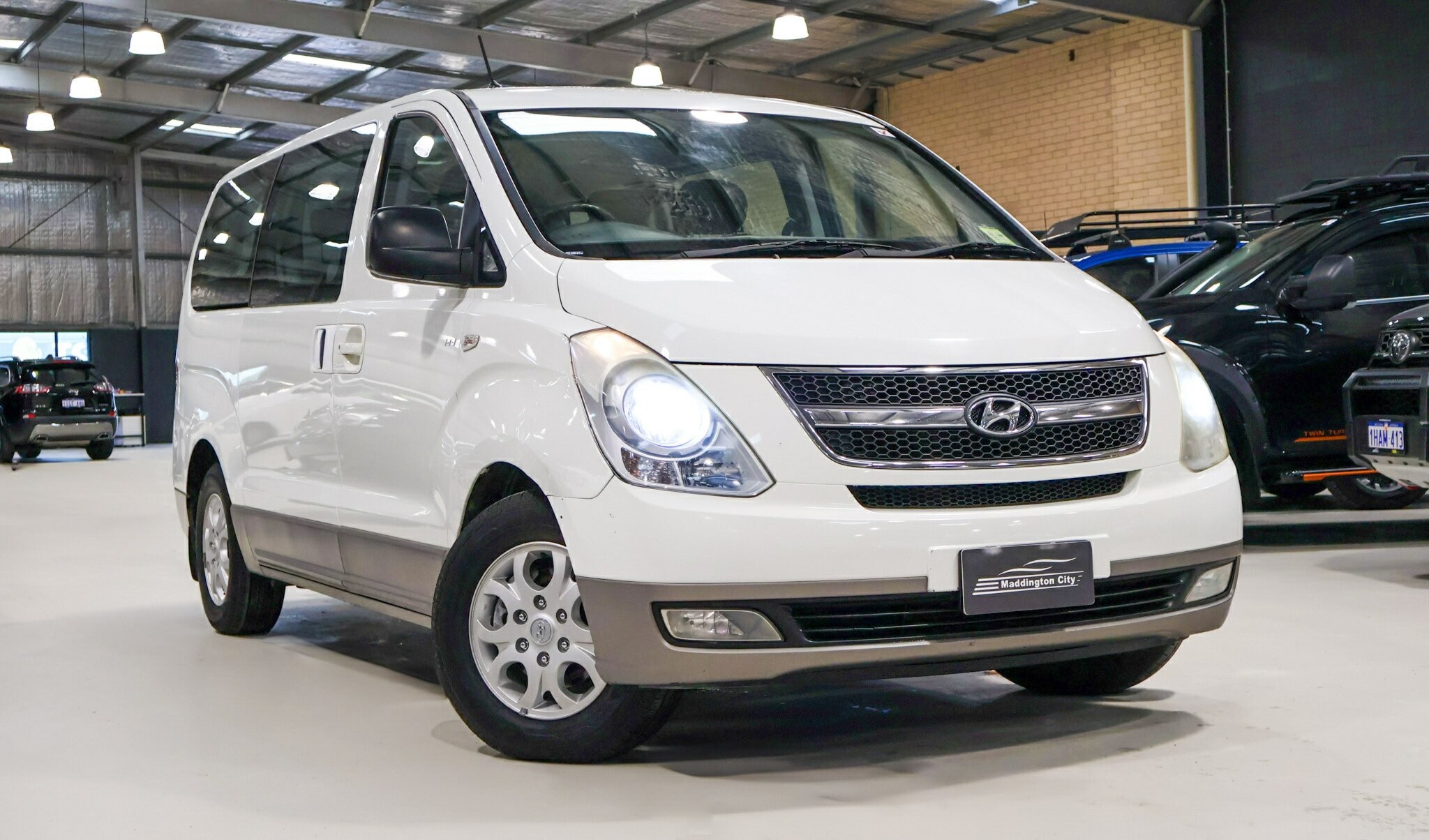 Hyundai Imax image 1