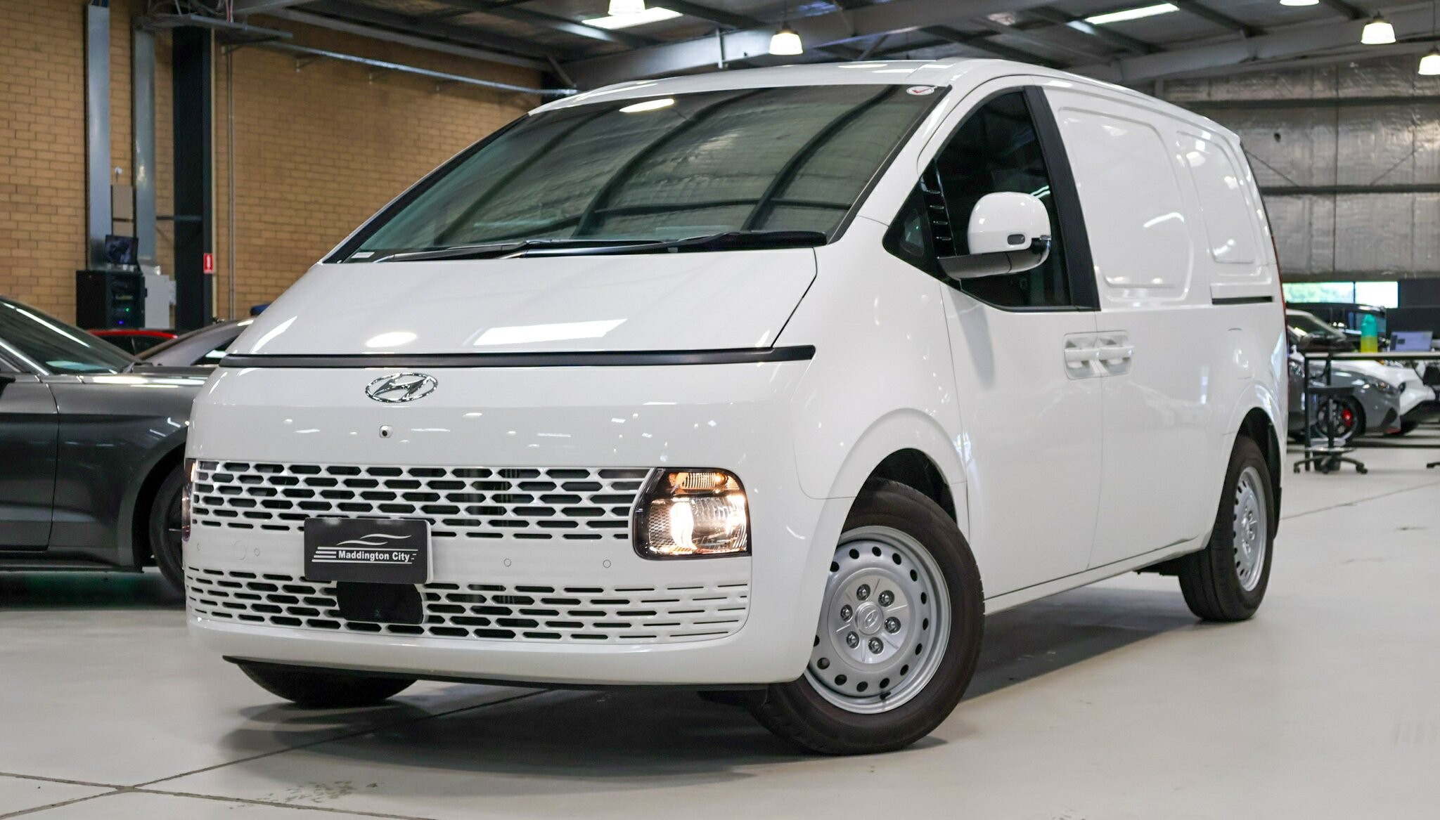 Hyundai Staria image 3