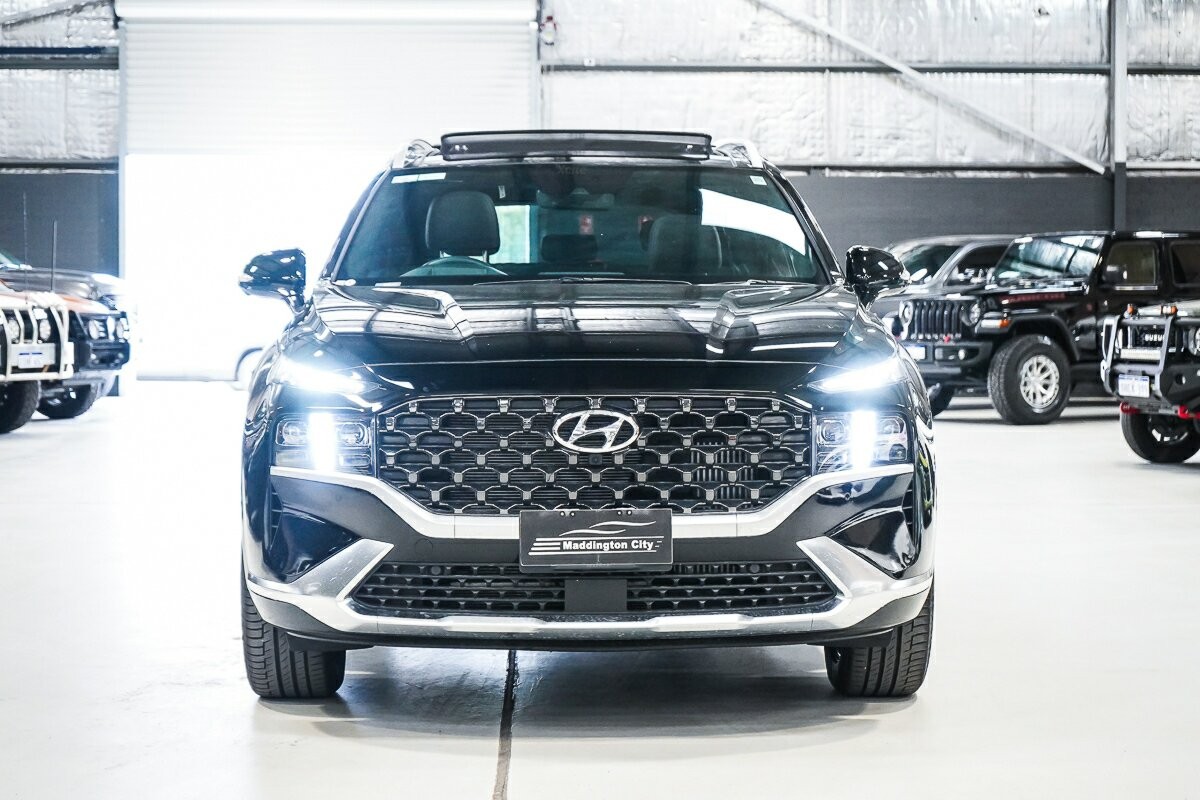 Hyundai Santa Fe image 3