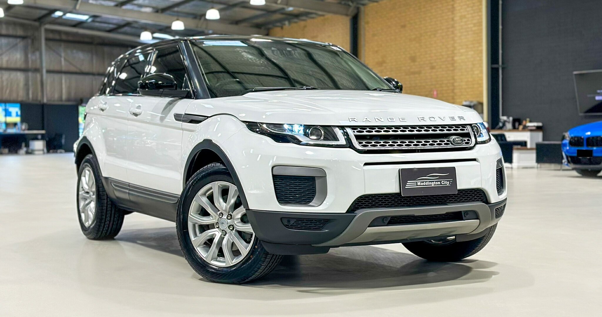 Land Rover Range Rover Evoque image 1