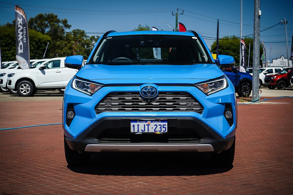 Toyota Rav4 image 2