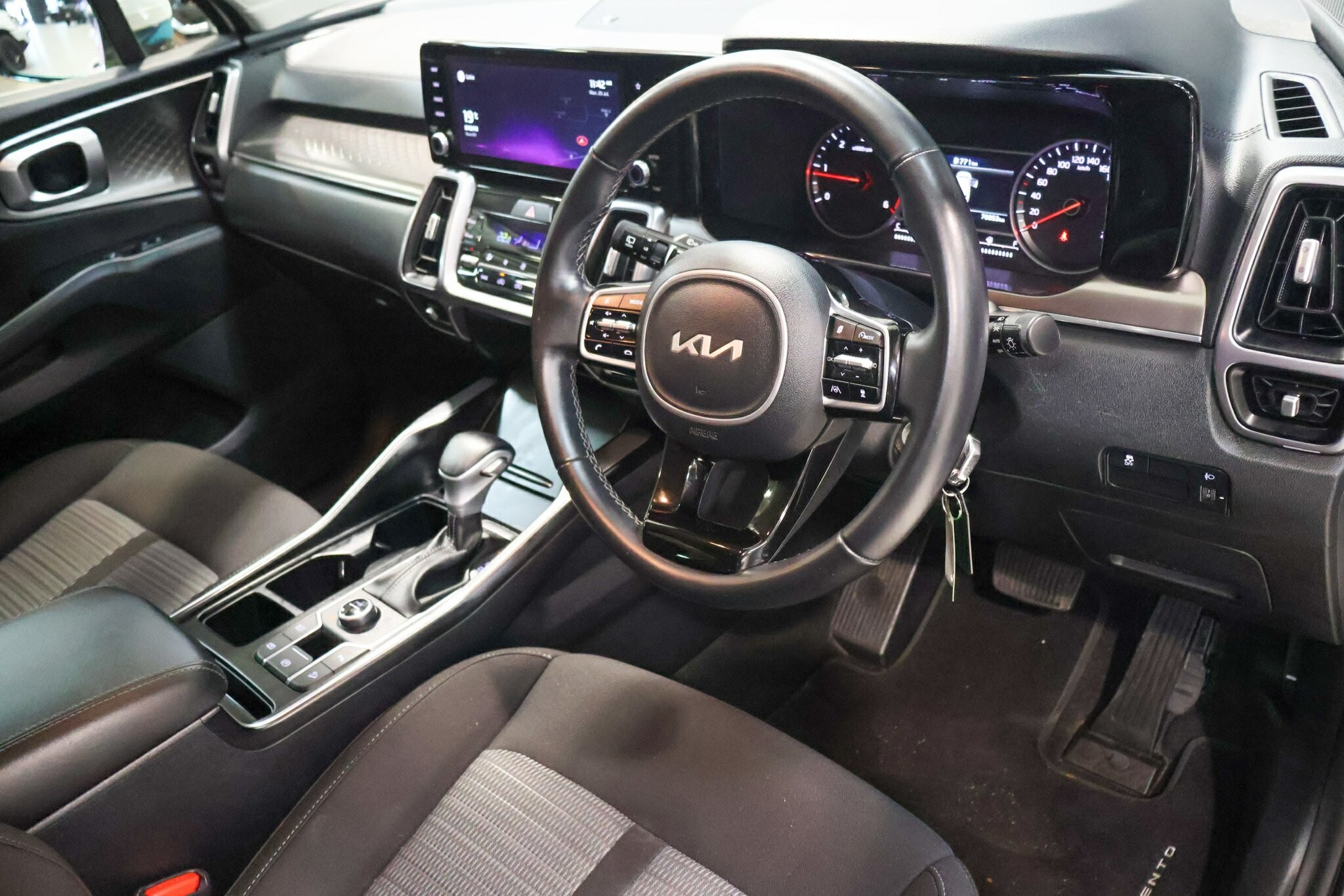 Kia Sorento image 4