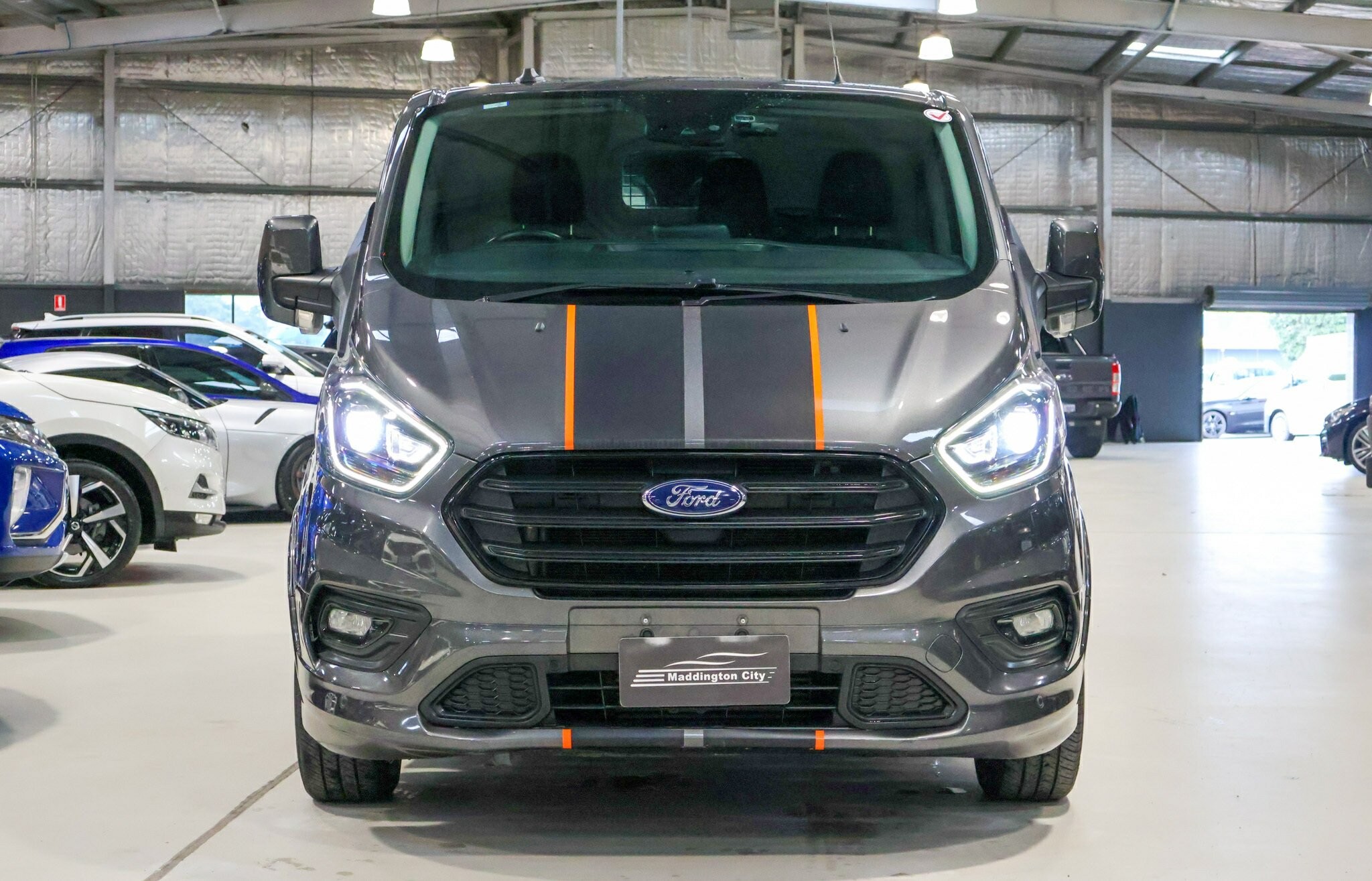 Ford Transit Custom image 2