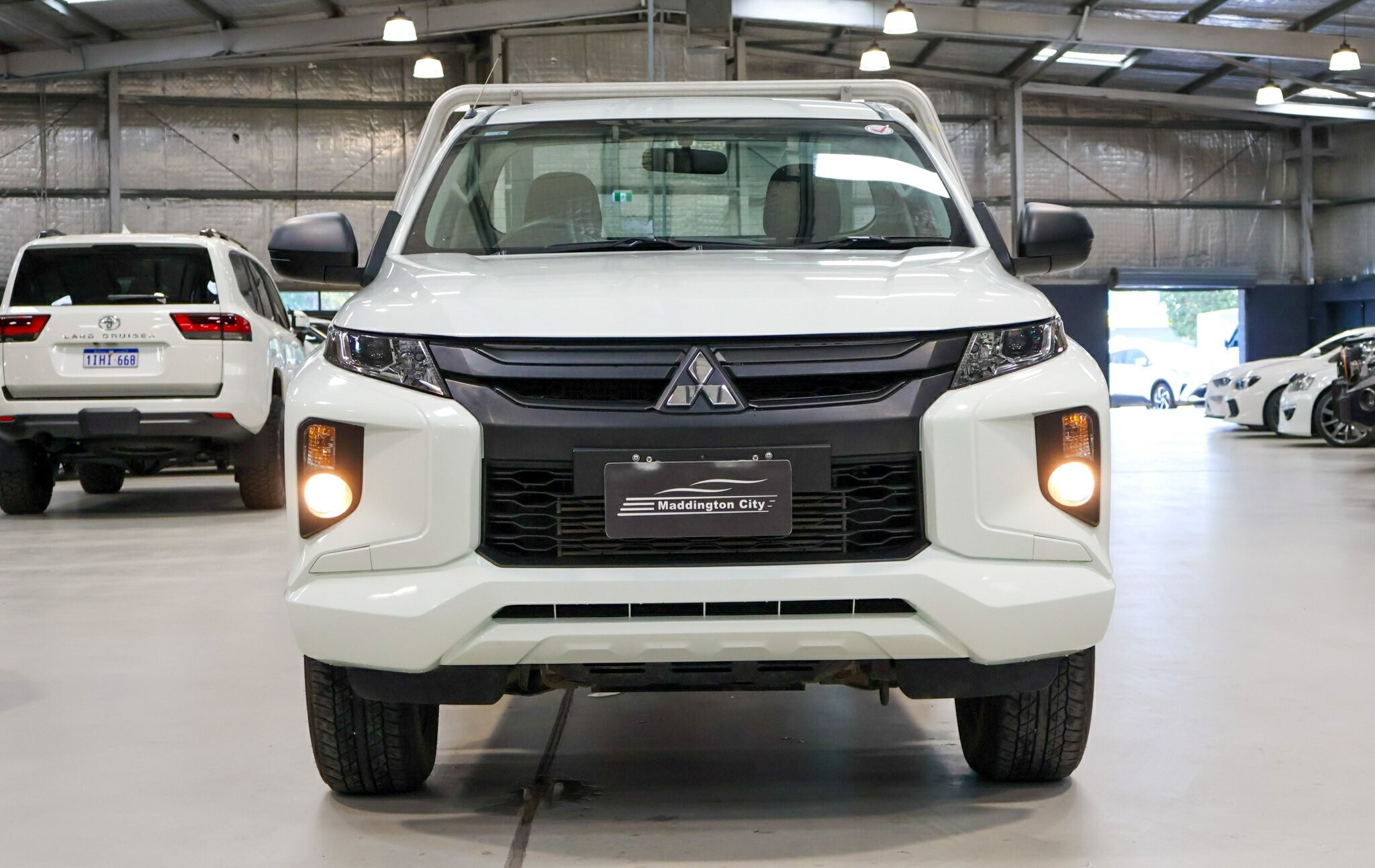 Mitsubishi Triton image 2