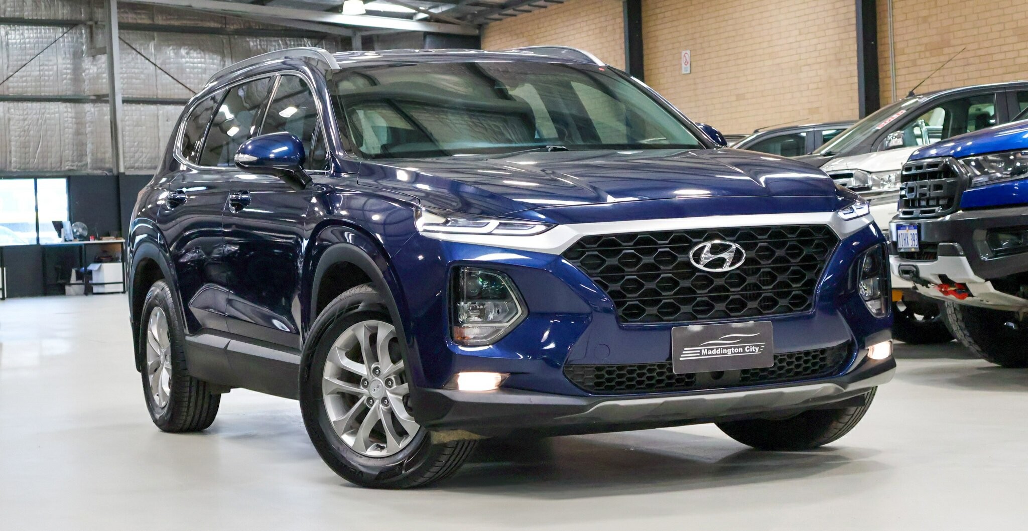 Hyundai Santa Fe image 1