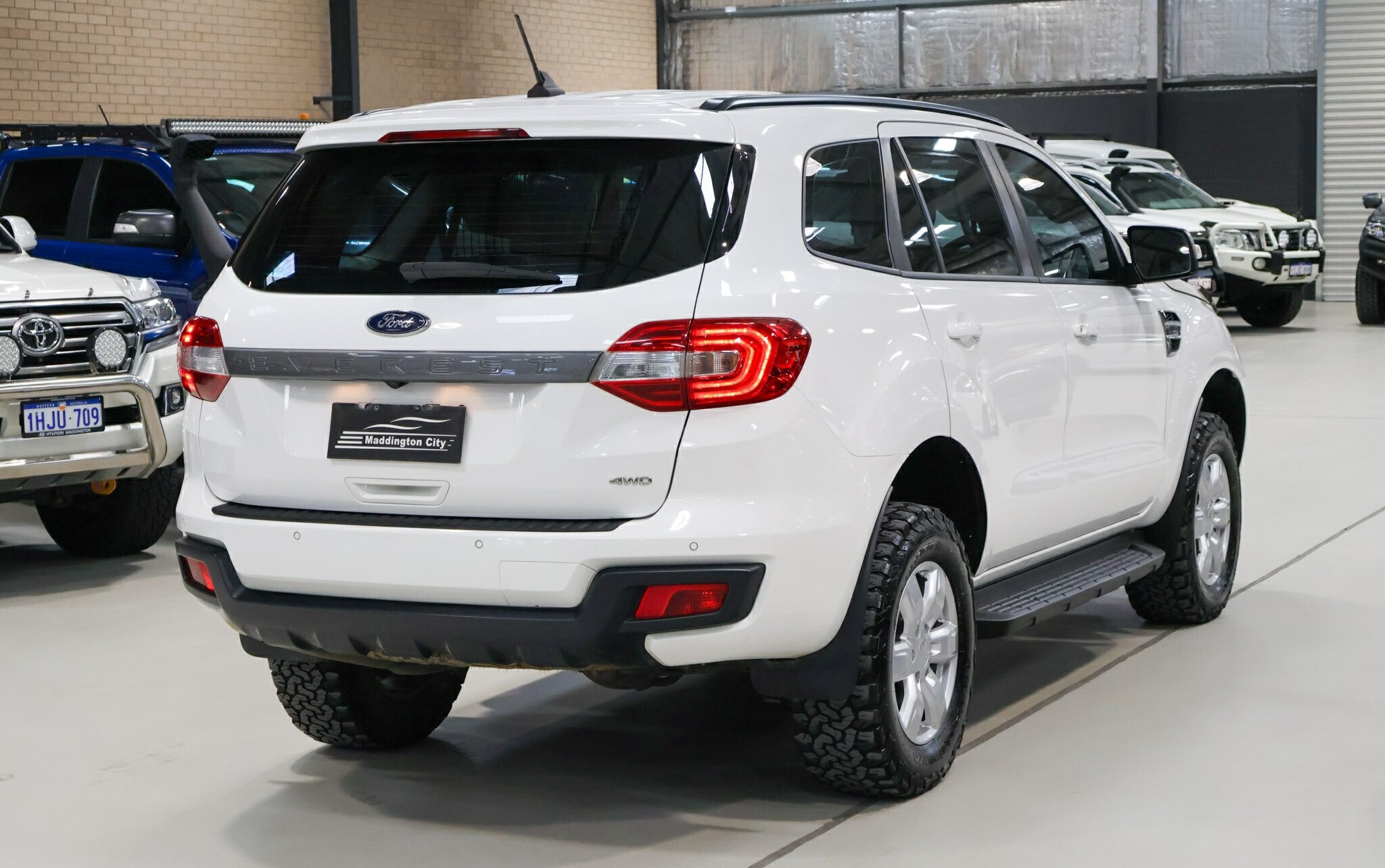 Ford Everest image 4