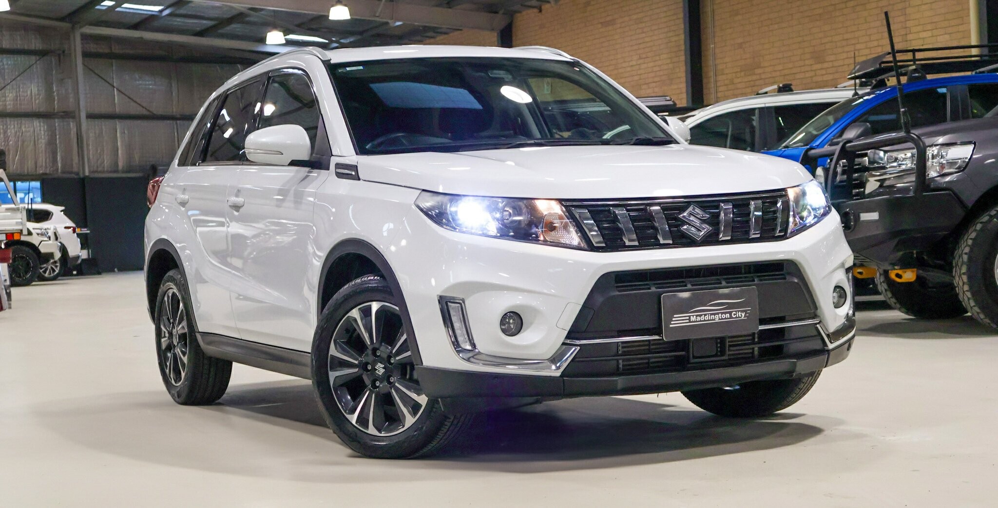 Suzuki Vitara image 1