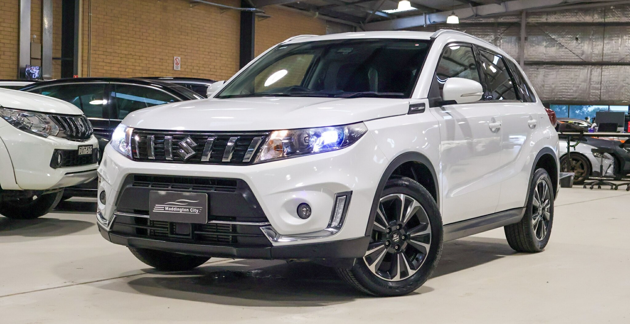 Suzuki Vitara image 3