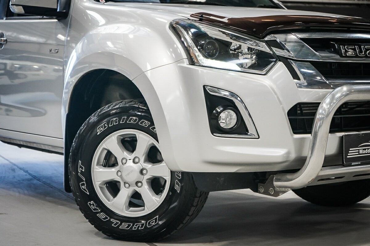 Isuzu D-max image 2