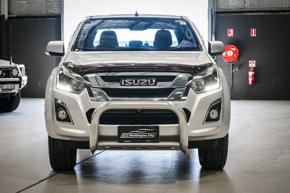 Isuzu D-max image 3