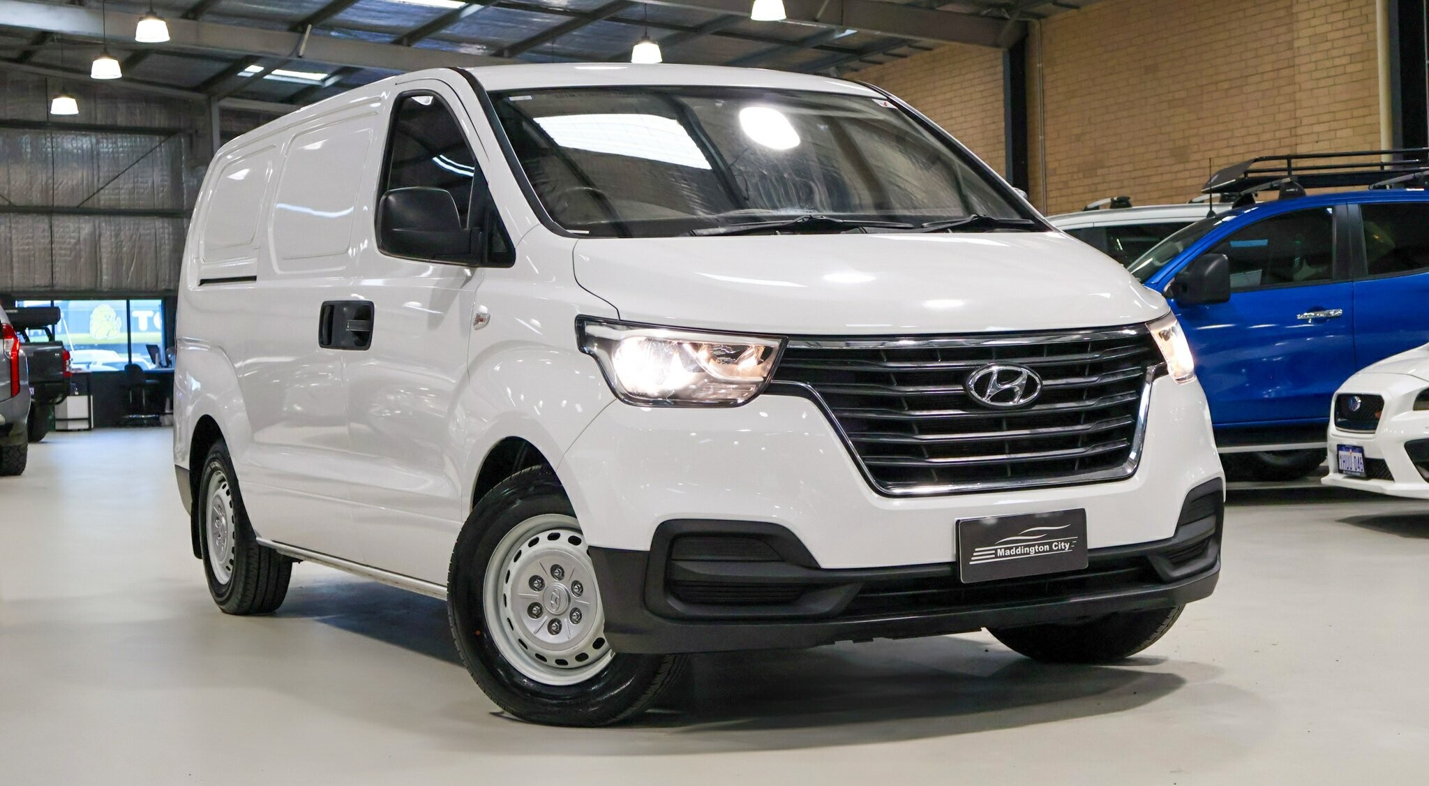 Hyundai Iload image 1