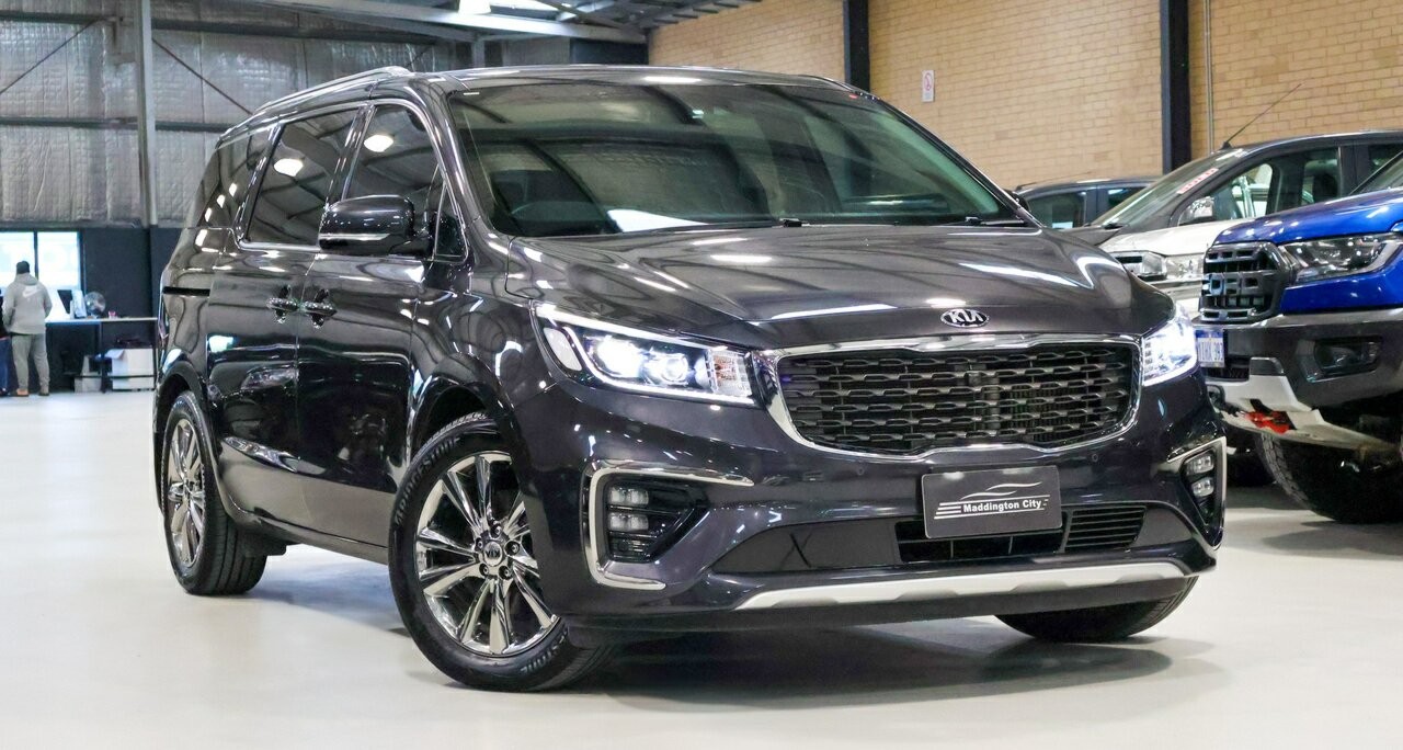 Kia Carnival image 1