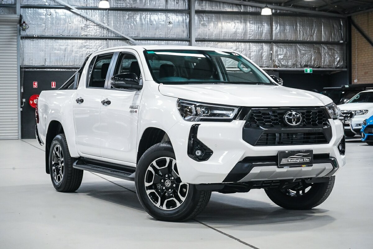 Toyota Hilux image 1