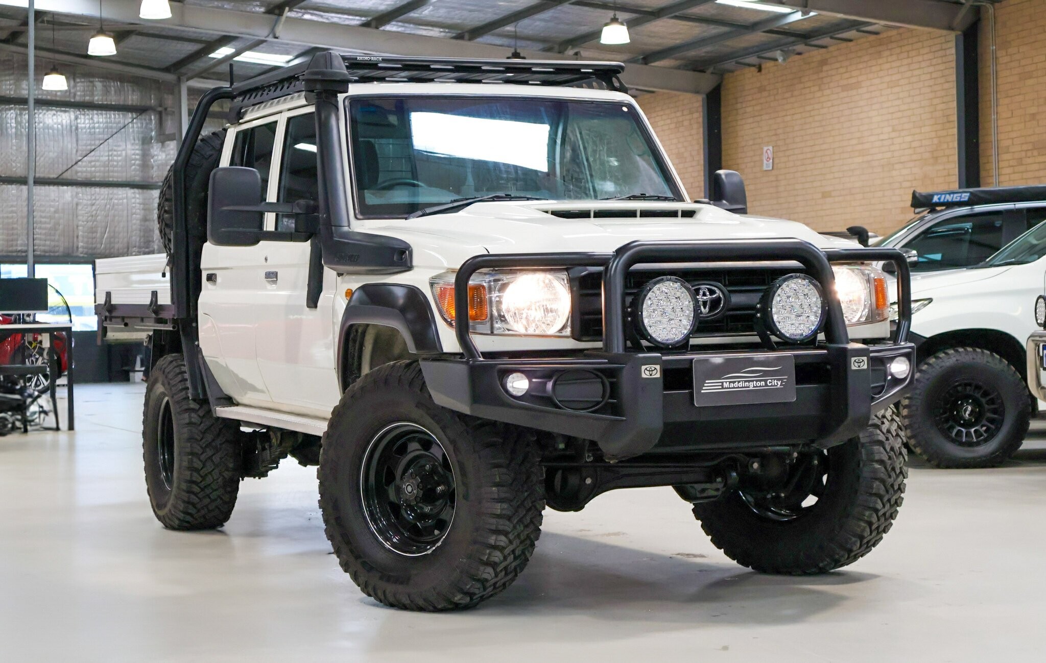 Toyota Landcruiser image 1