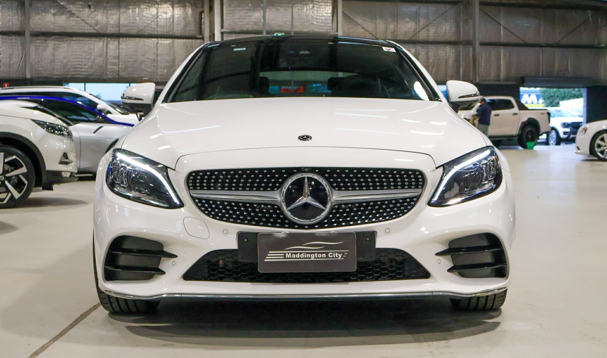 Mercedes Benz C-class image 2