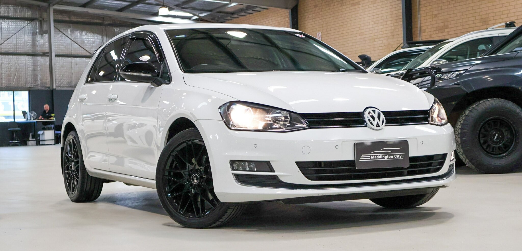 Volkswagen Golf image 1