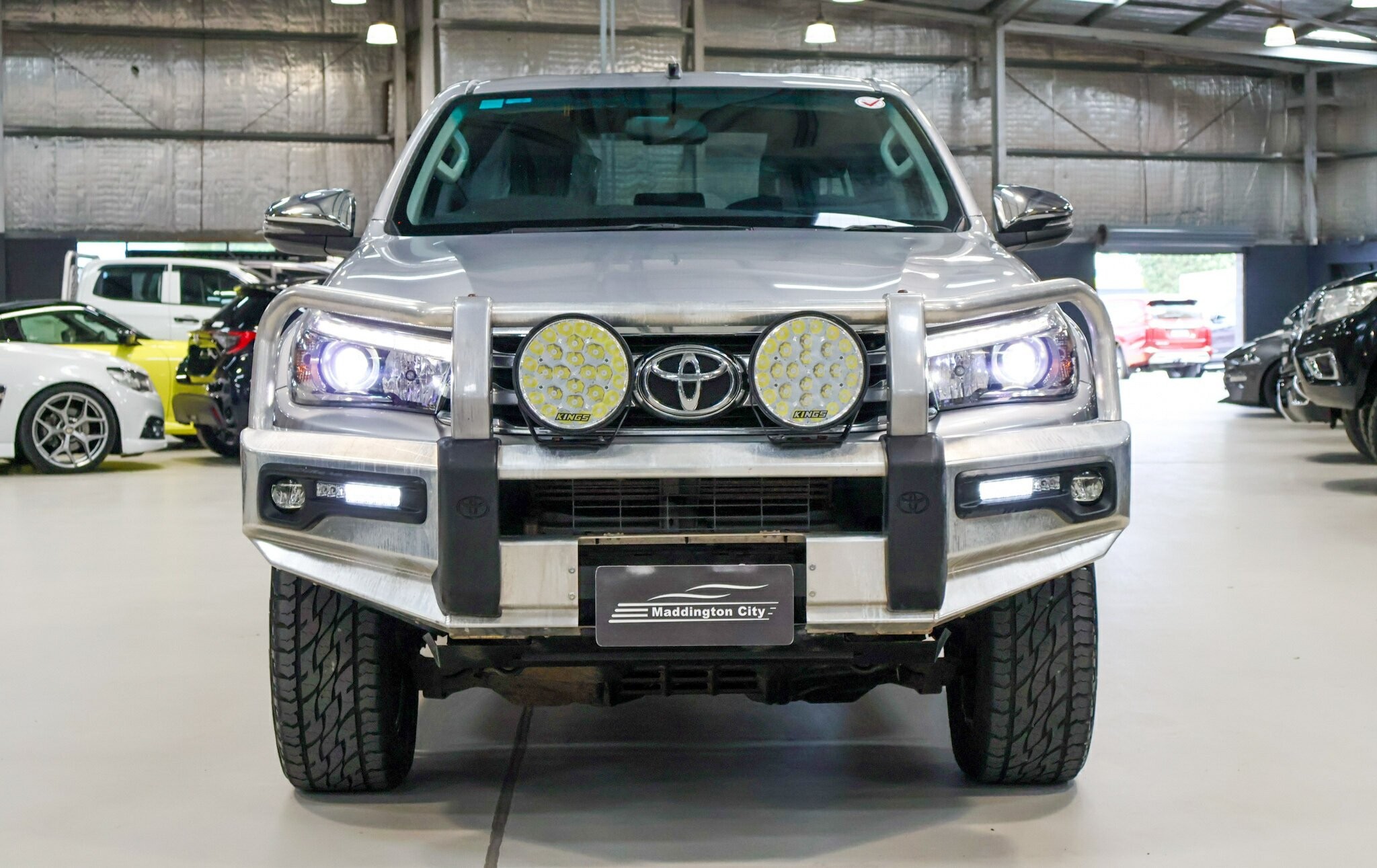 Toyota Hilux image 2