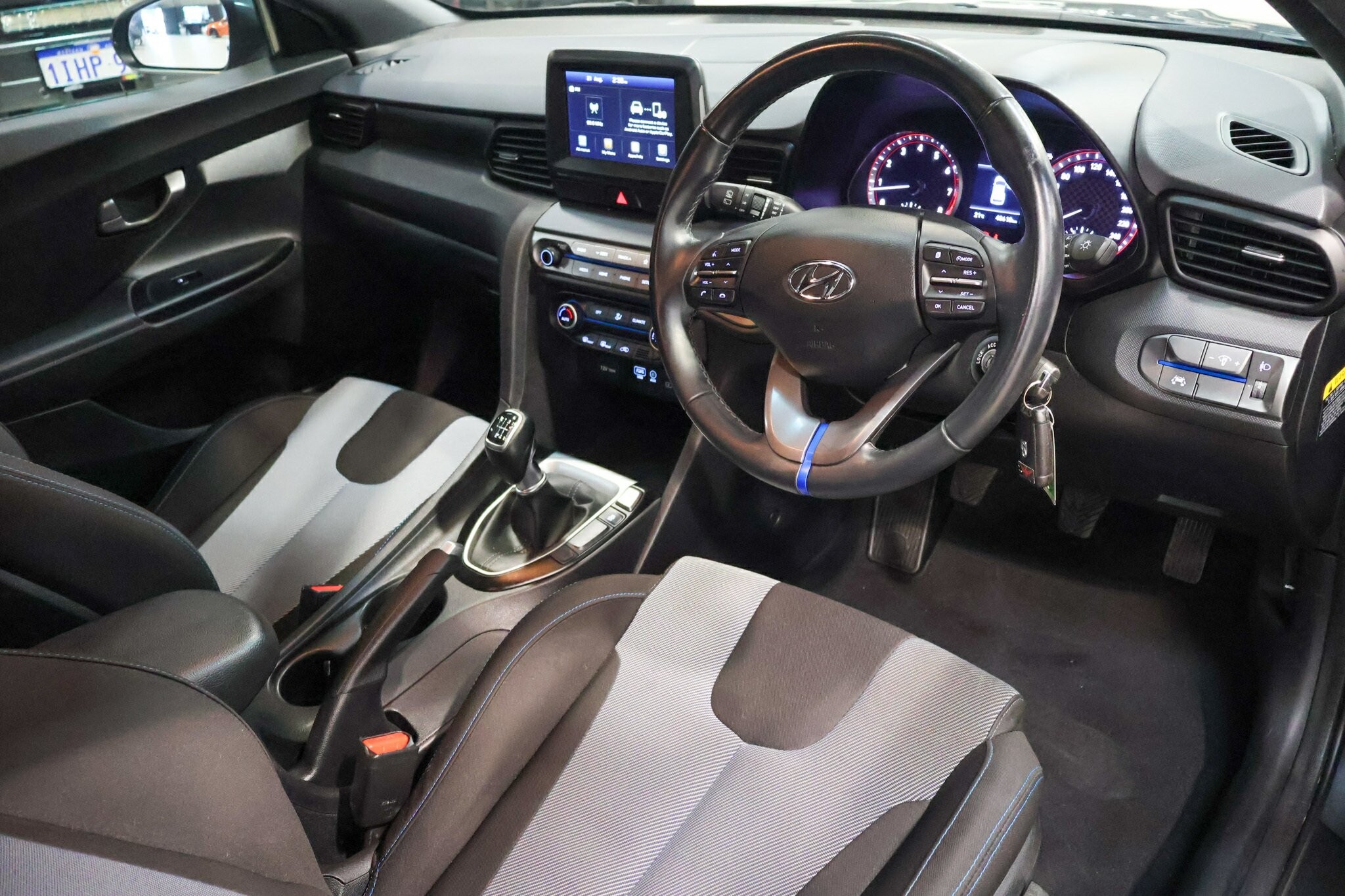 Hyundai Veloster image 4