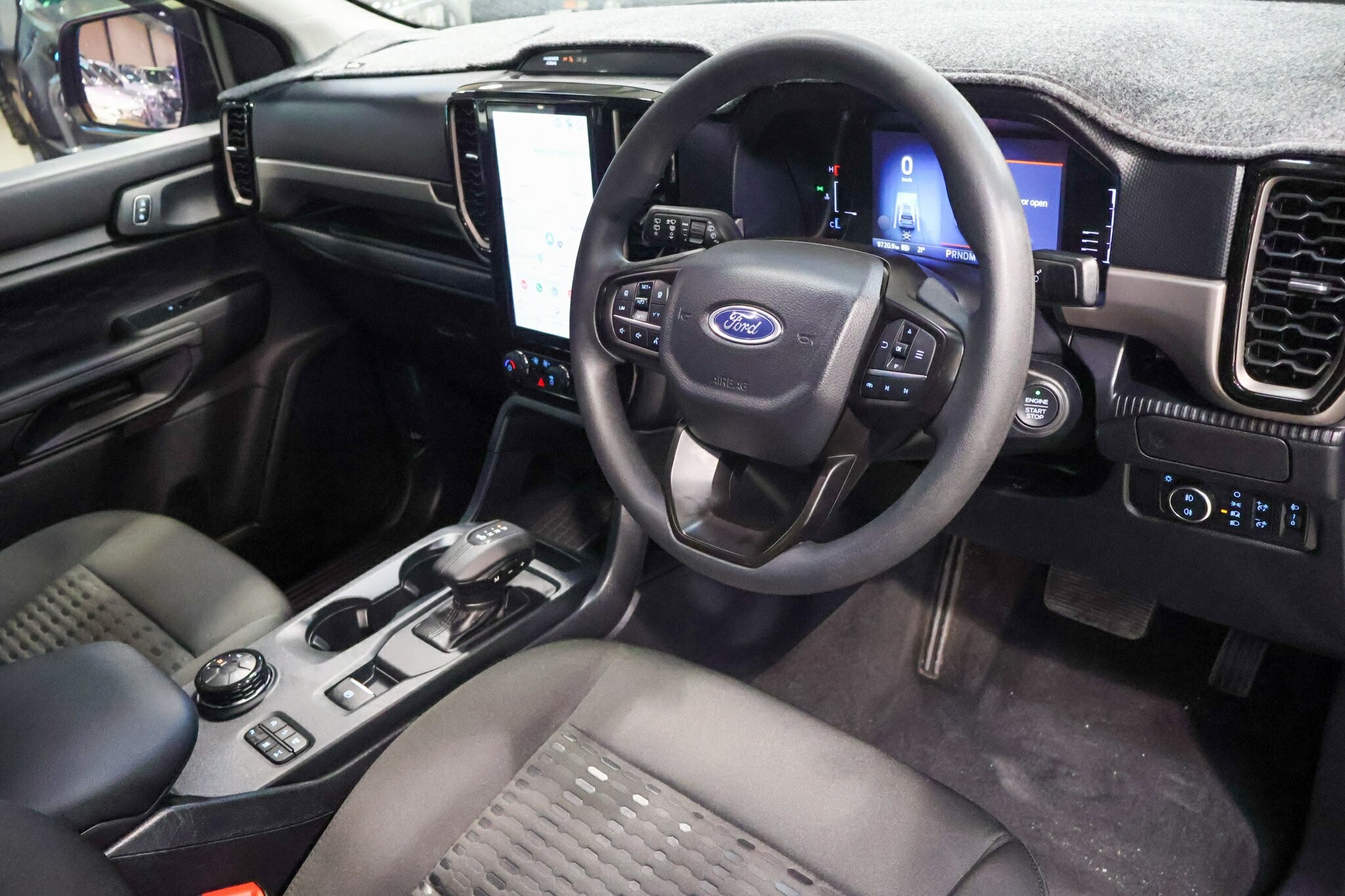 Ford Everest image 4