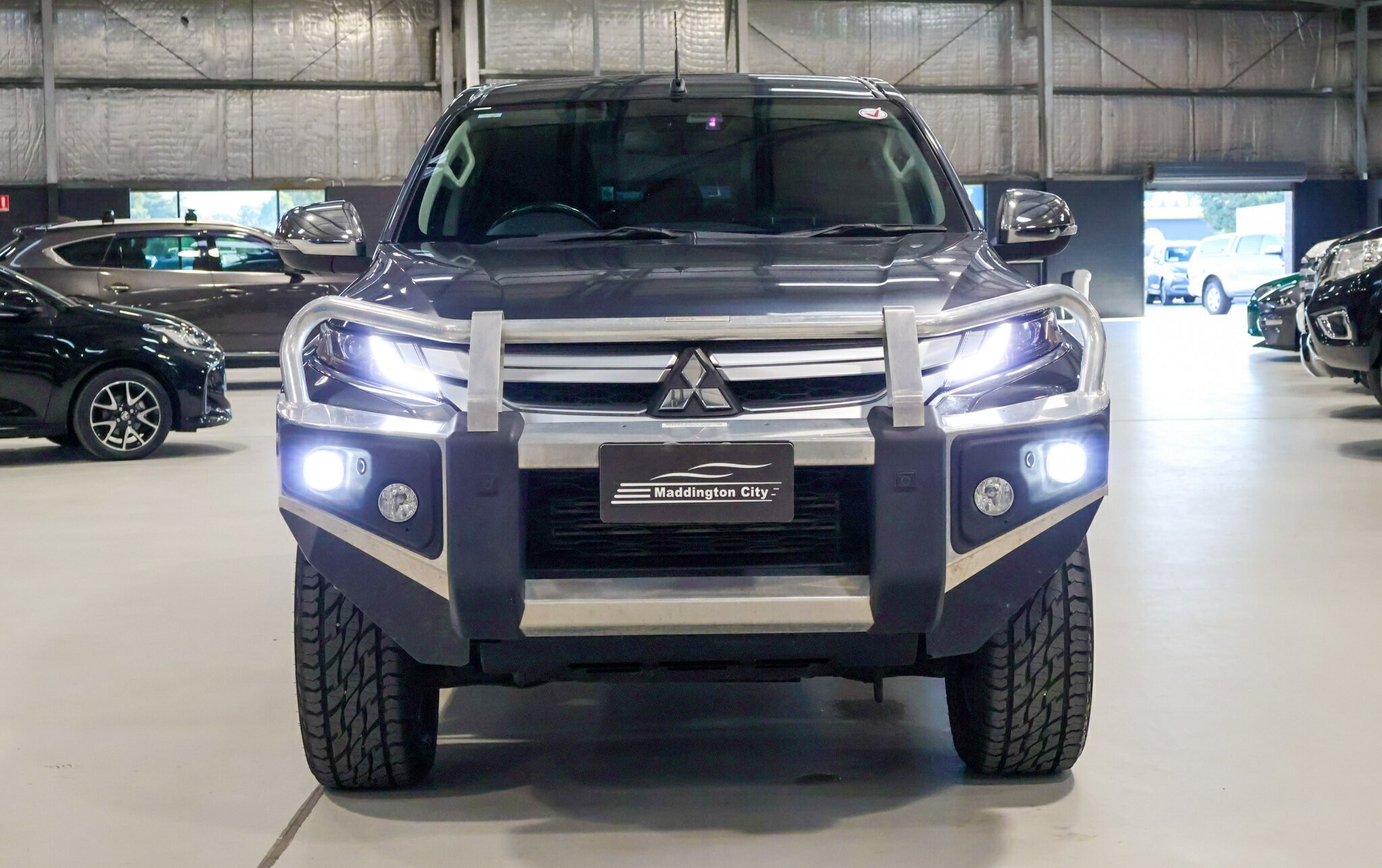 Mitsubishi Triton image 2