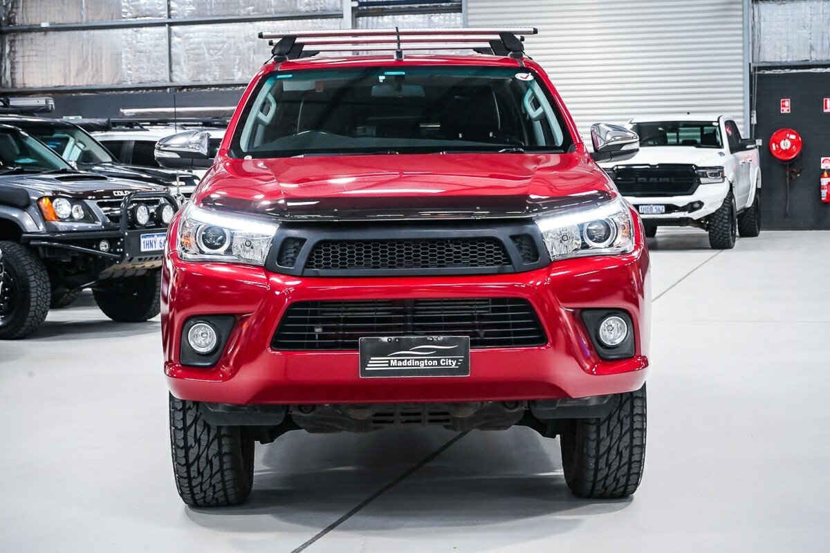 Toyota Hilux image 3