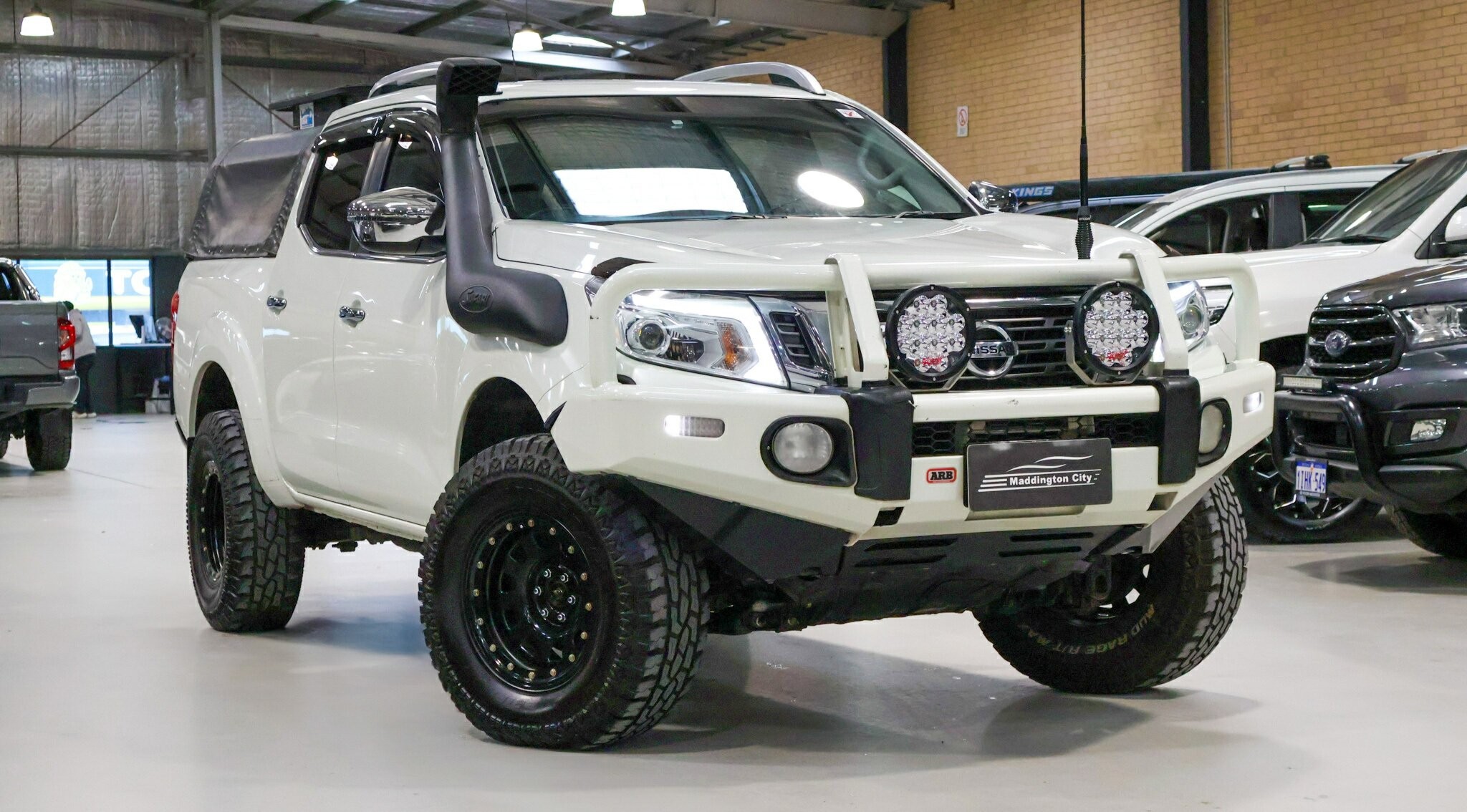 Nissan Navara image 1