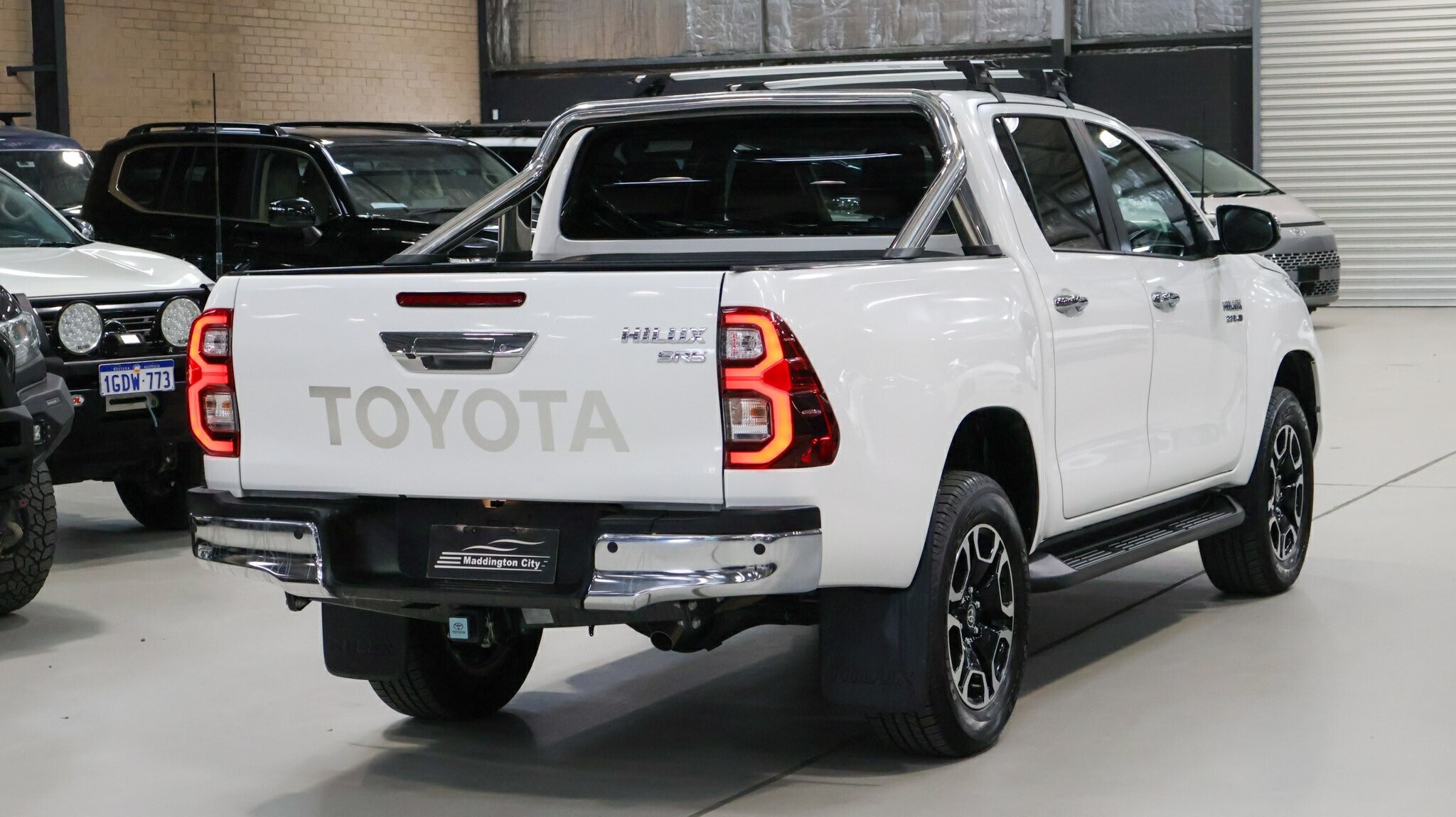 Toyota Hilux image 4